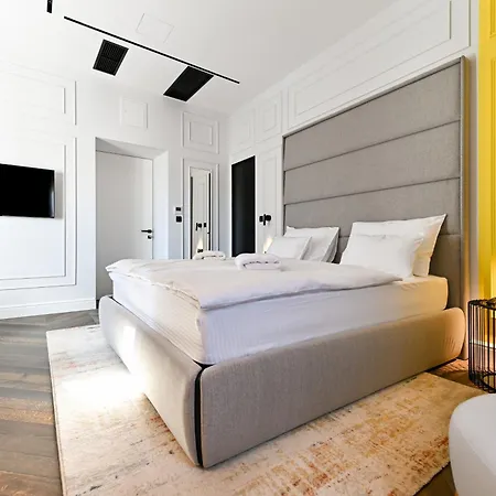 アパート Three Pearls Deluxe & *