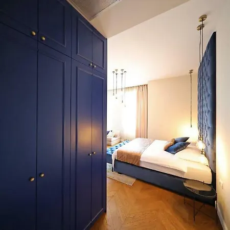 Three Pearls Deluxe & * ザダル