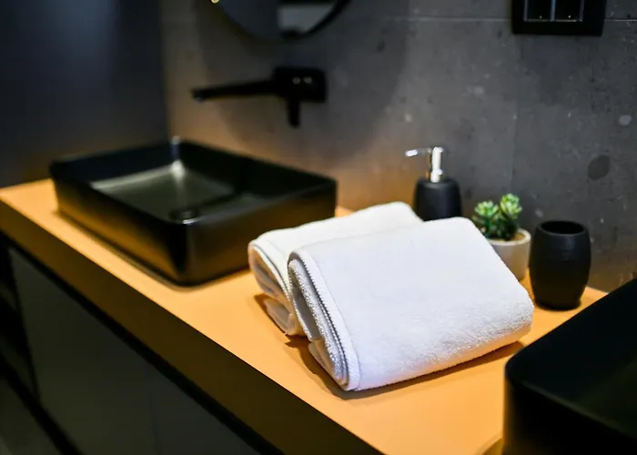 Three Pearls Deluxe & Zadar