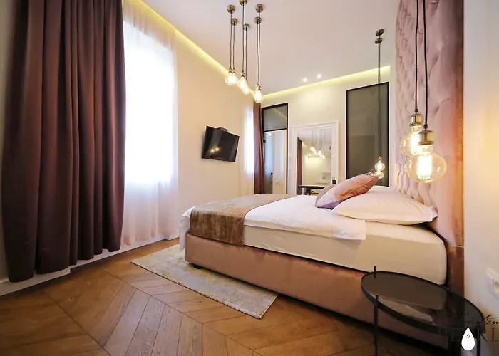 Apartment Three Pearls Deluxe & *