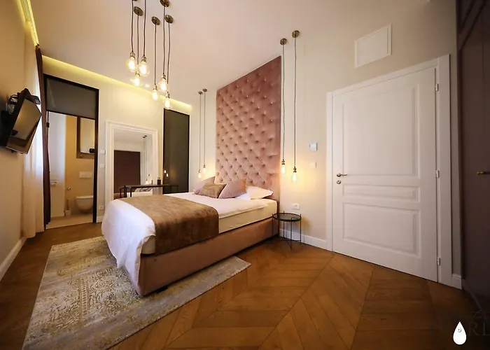 Three Pearls Deluxe & Zadar