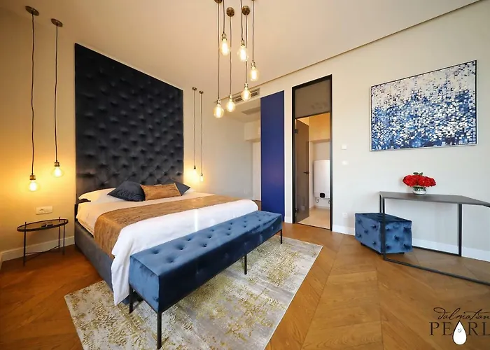 Apartment Three Pearls Deluxe & *