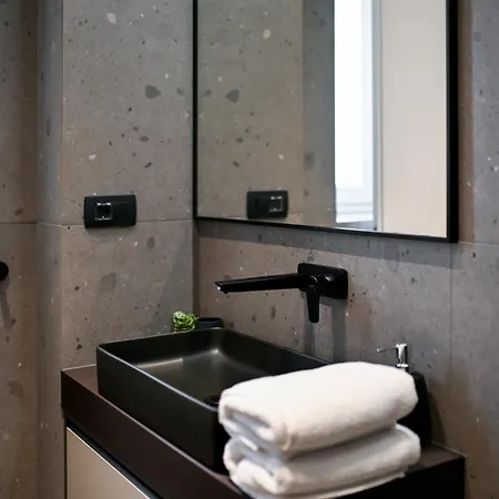 Three Pearls Deluxe & Appartement *