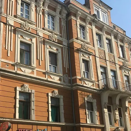 Three Pearls Deluxe & *