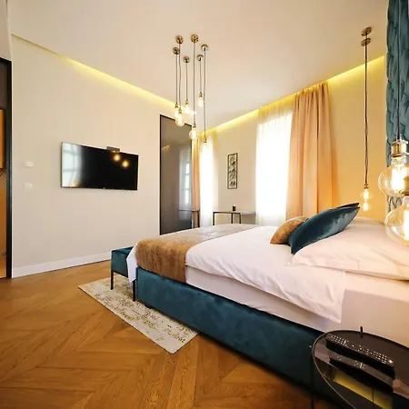 Three Pearls Deluxe & * Zadar