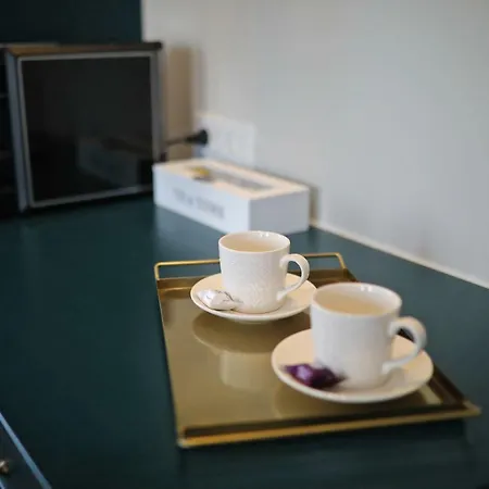 Three Pearls Deluxe & Apartman