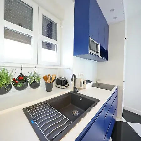 Three Pearls Deluxe & Appartement