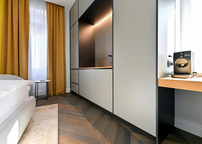 Three Pearls Deluxe & Zadar