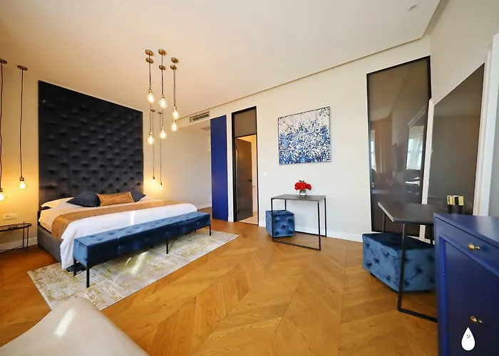 Three Pearls Deluxe & Appartement