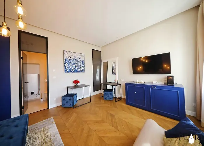 Three Pearls Deluxe & Appartement